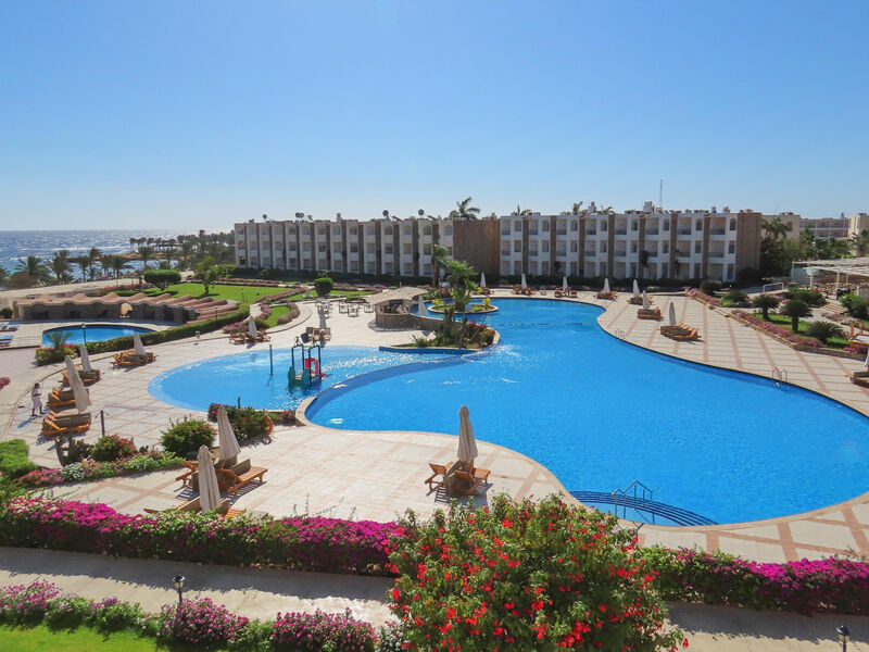 Royal Brayka Beach