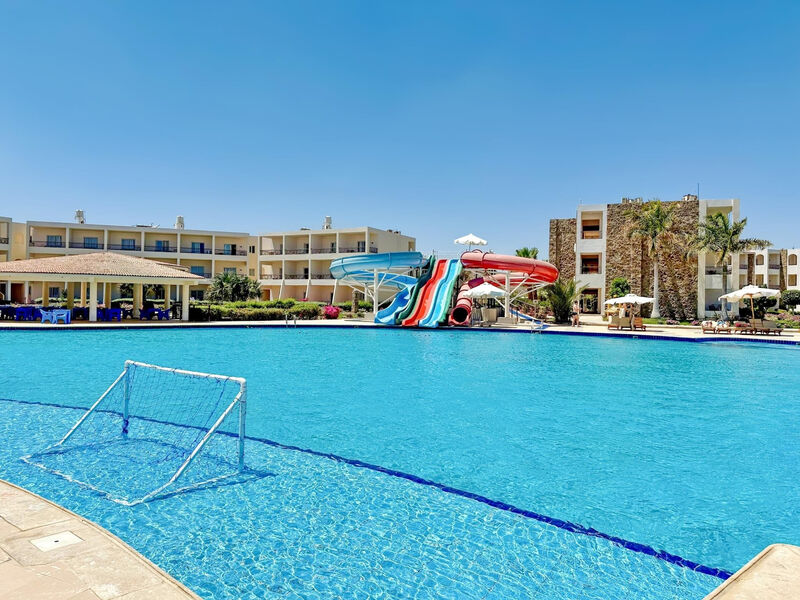 Royal Brayka Beach