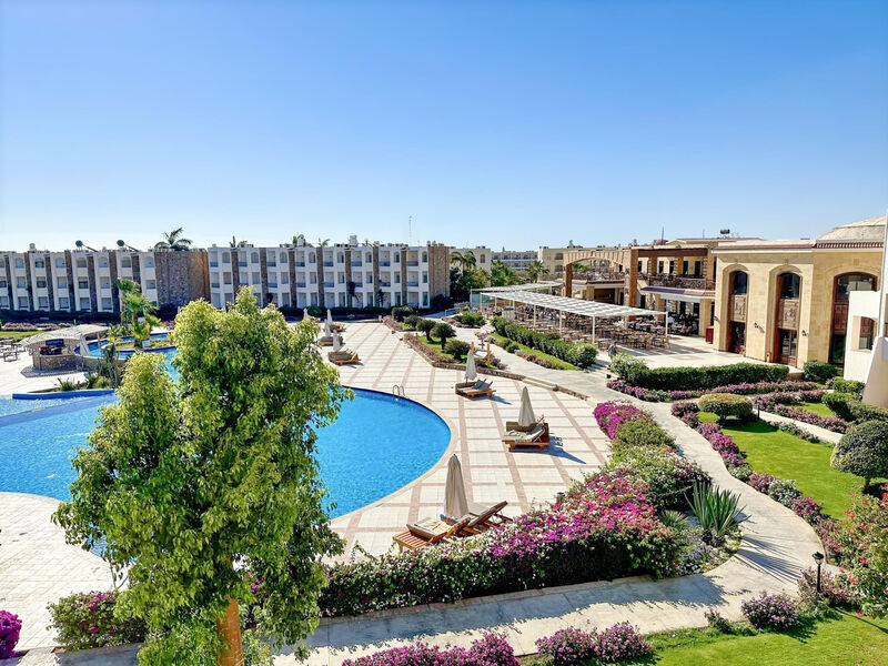 Royal Brayka Beach