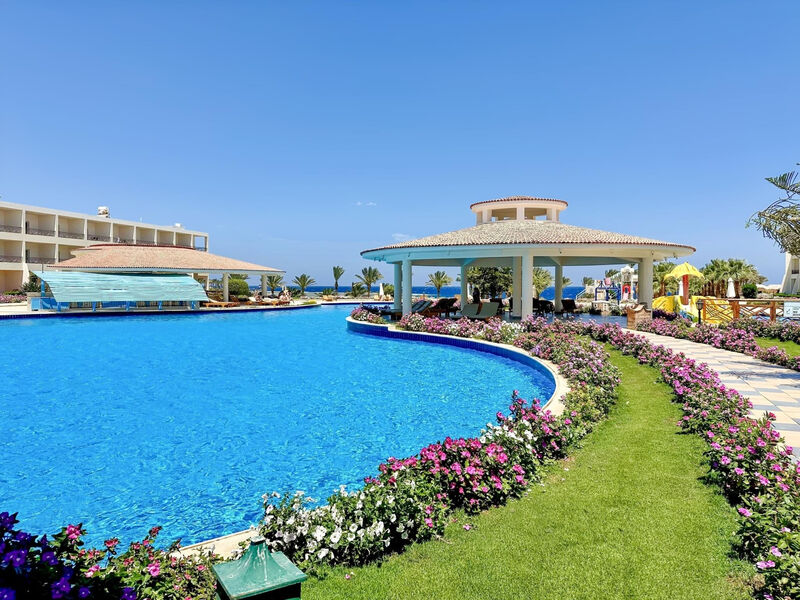 Royal Brayka Beach