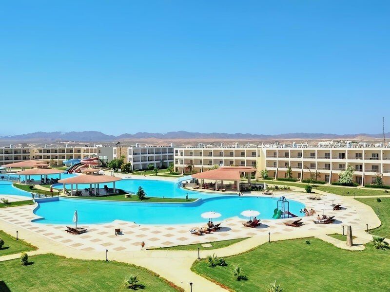 Royal Brayka Beach