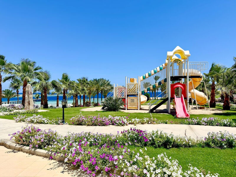 Royal Brayka Beach