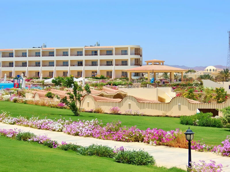 Royal Brayka Beach Resort