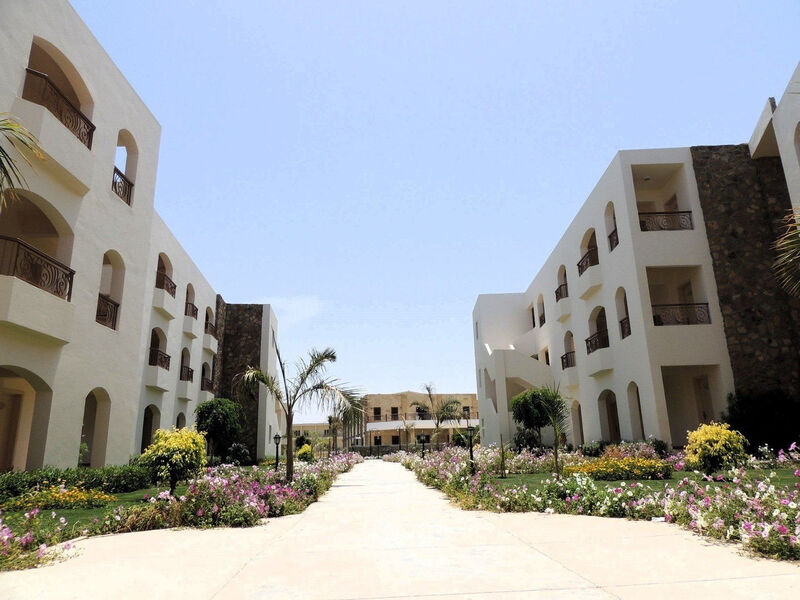 Royal Brayka Beach Resort