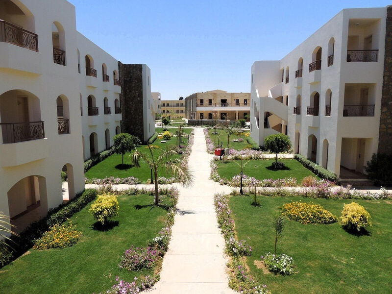 Royal Brayka Beach Resort