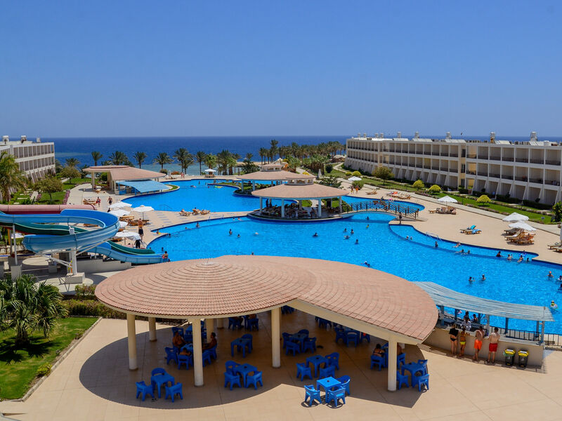 Royal Brayka Beach Resort