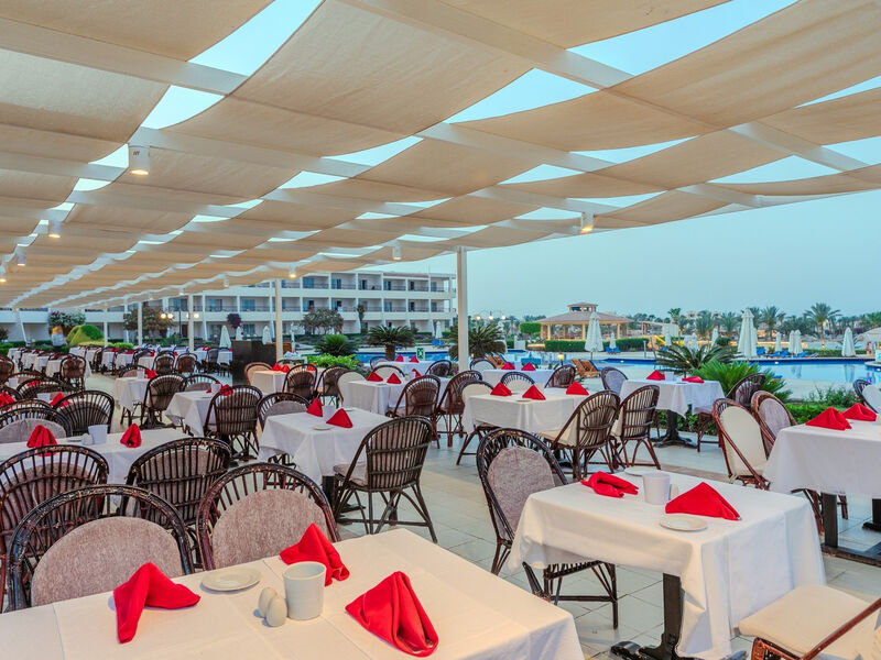 Royal Brayka Beach Resort