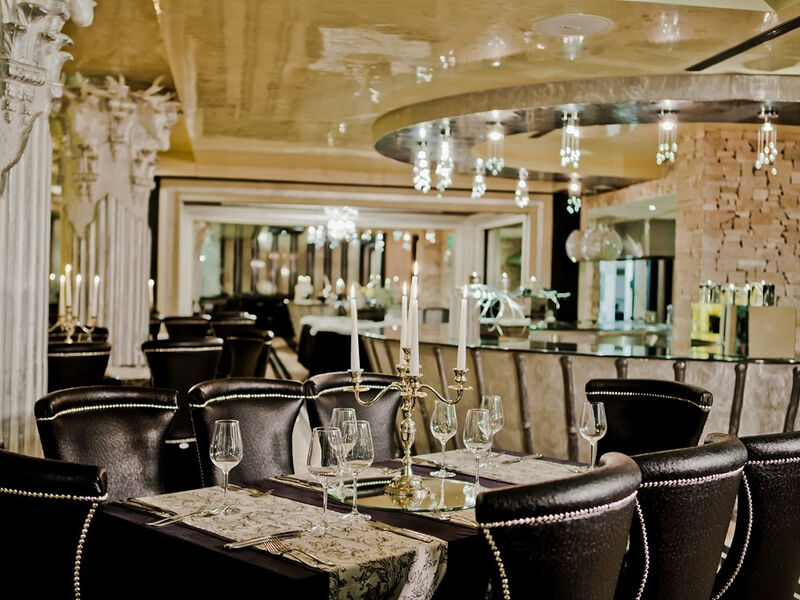 Hotel Royal Castle Design & Spa
