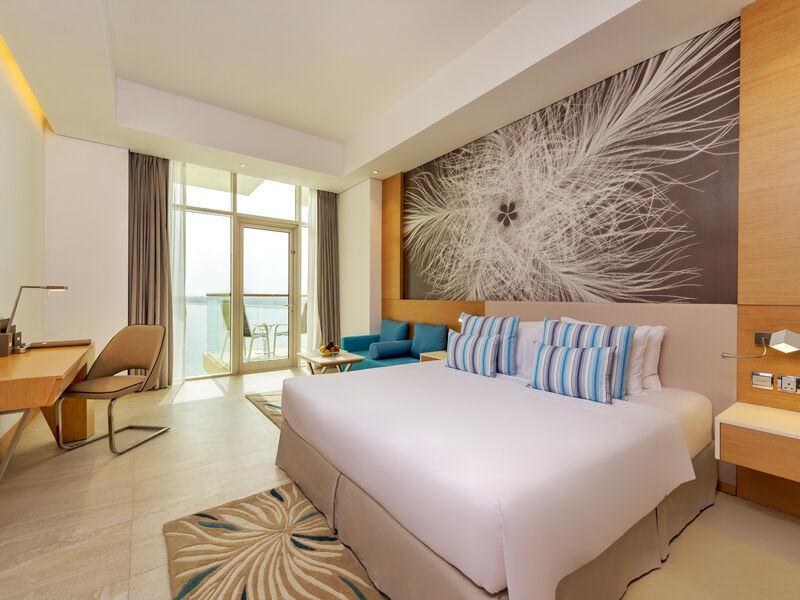 Royal Central The Palm