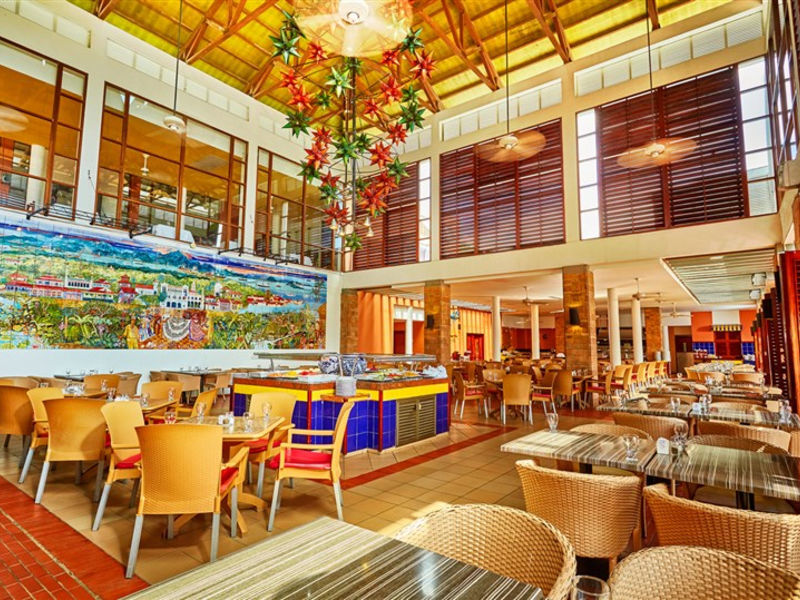 Royal Decameron Golf Beach Resort & Villas
