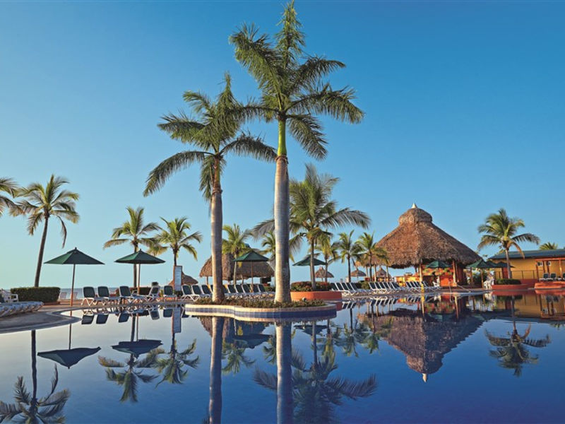 Royal Decameron Golf Beach Resort & Villas