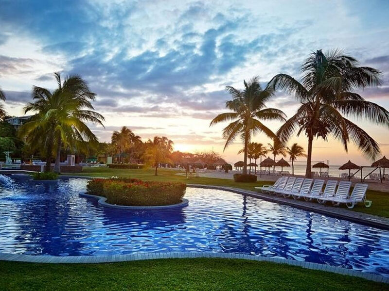 Royal Decameron Beach Resort