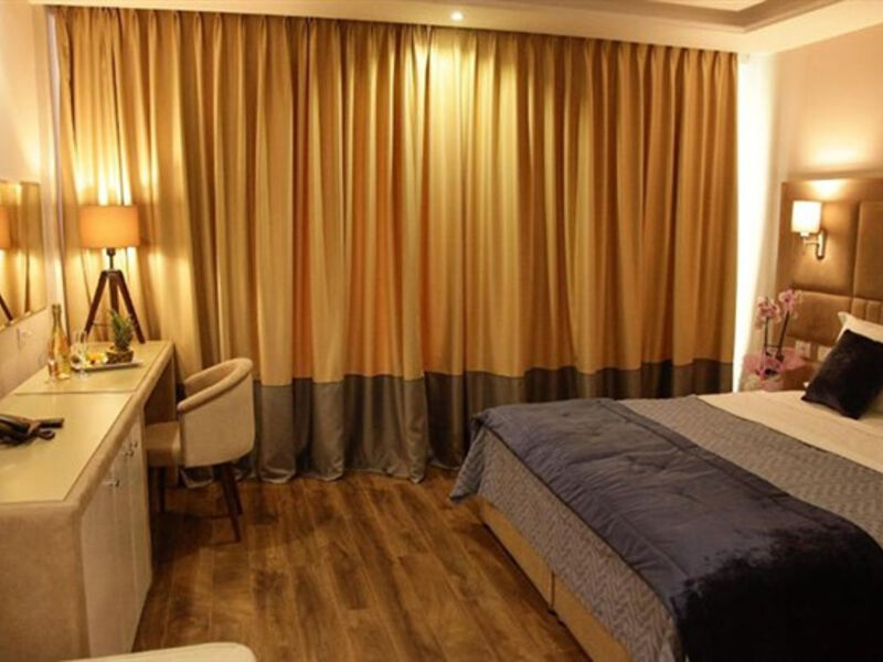Royal G & Spa