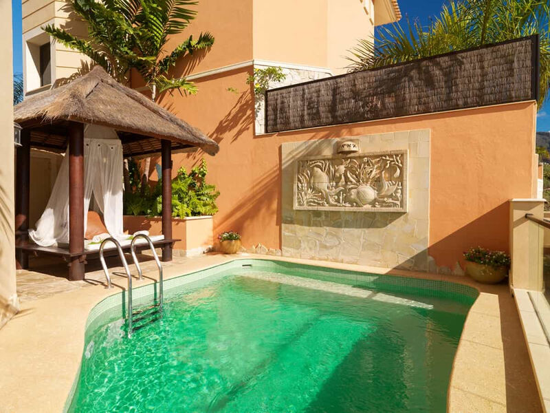 Royal Garden Villas