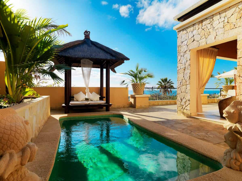 Royal Garden Villas