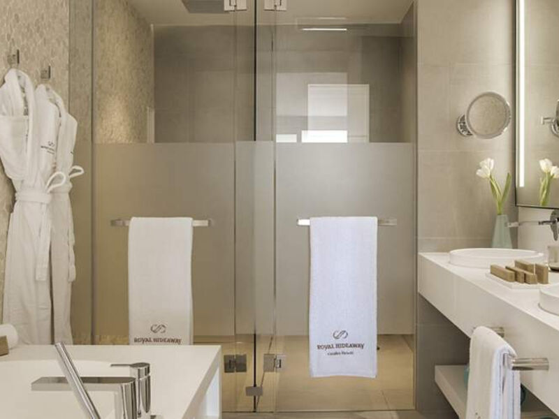 Royal Hideaway Corales Suites