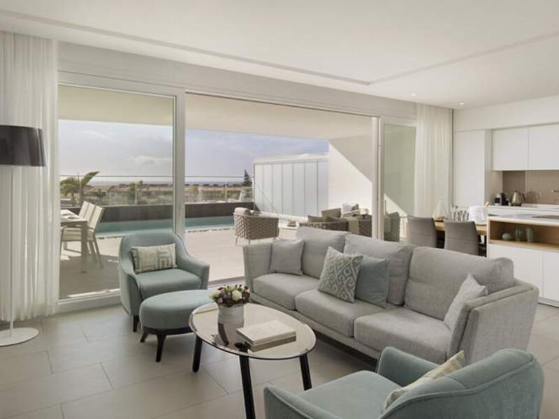 Royal Hideaway Corales Suites