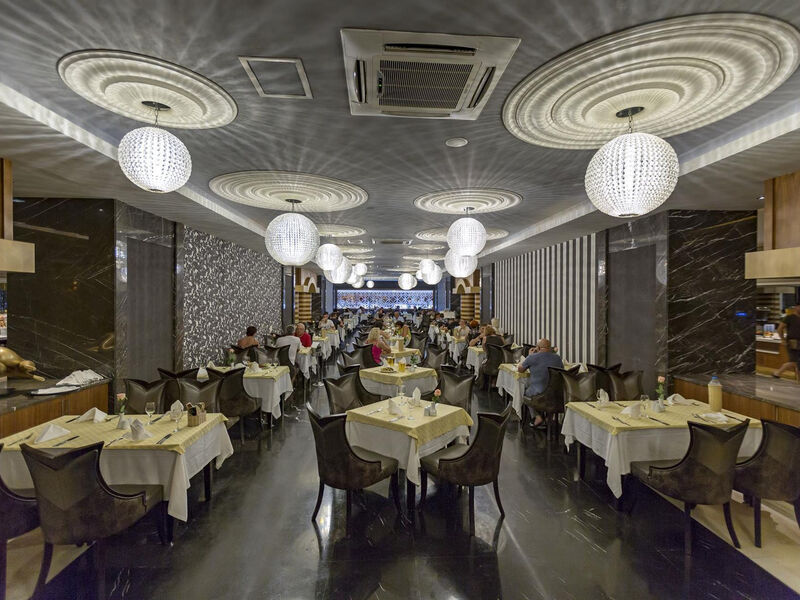Royal Holiday Palace