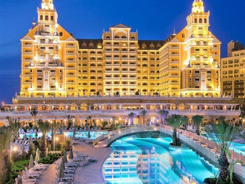 Royal Holiday Palace