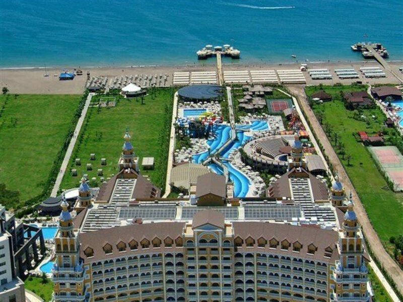 Royal Holiday Palace