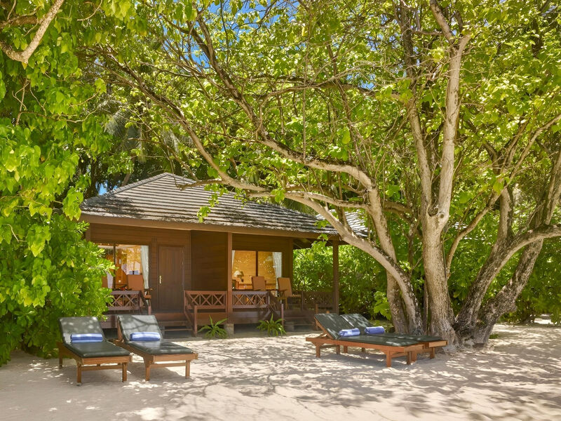 Royal Island Resort & Spa