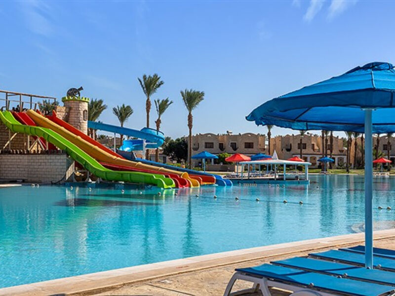 Royal Lagoons Resort & Aquapark