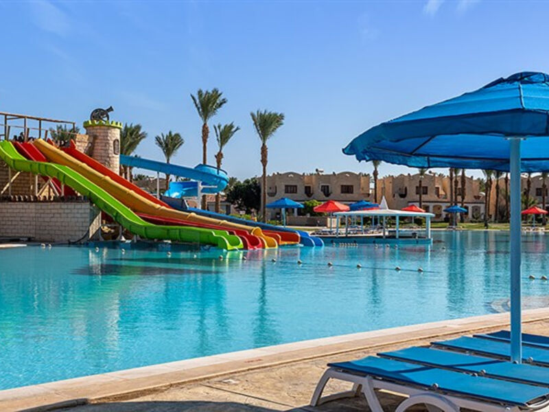 Royal Lagoons Resort & Aquapark