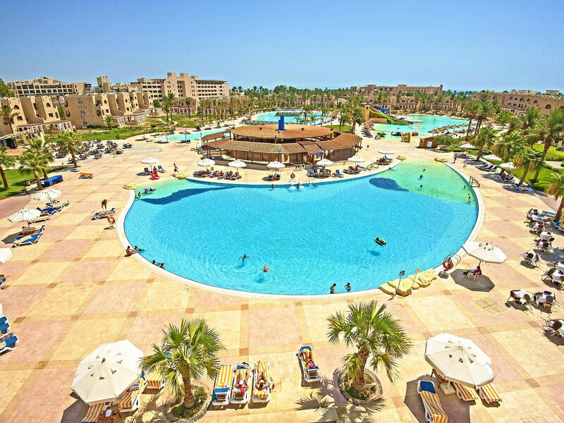 Royal Lagoons Resort & Aquapark