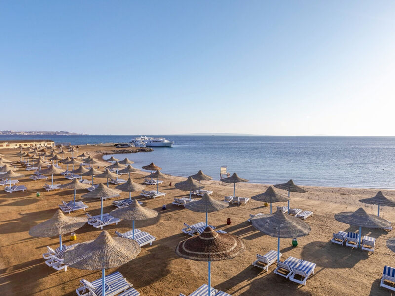 Royal Lagoons Resort & Aquapark