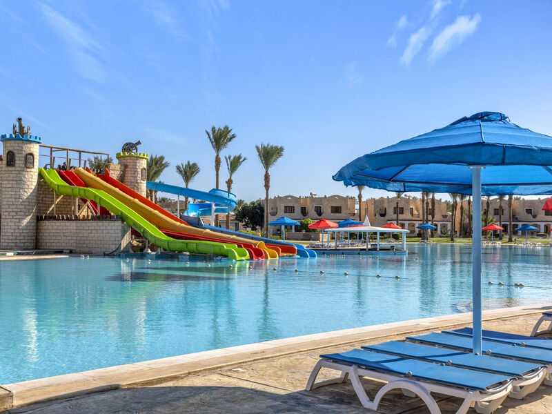 Royal Lagoons Resort & Aquapark
