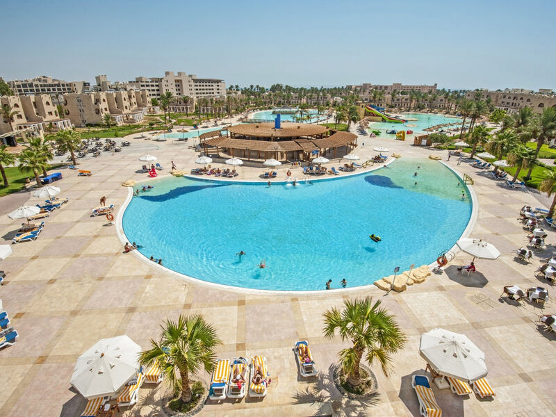 Royal Lagoons Resort & Aquapark