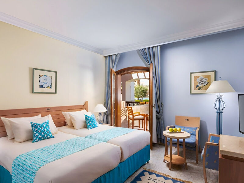 Royal Lagoons Resort & Aquapark