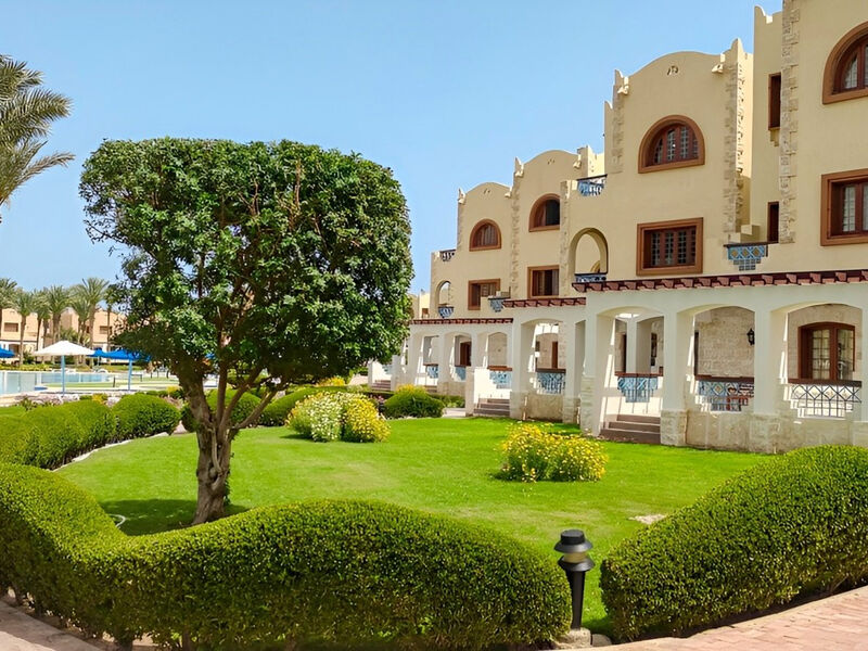 Royal Lagoons Resort & Aquapark