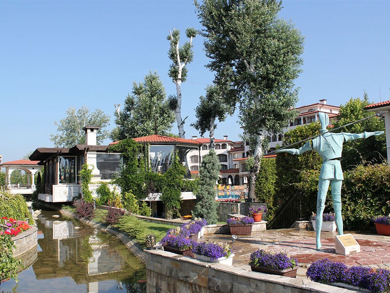 Royal Helena Park