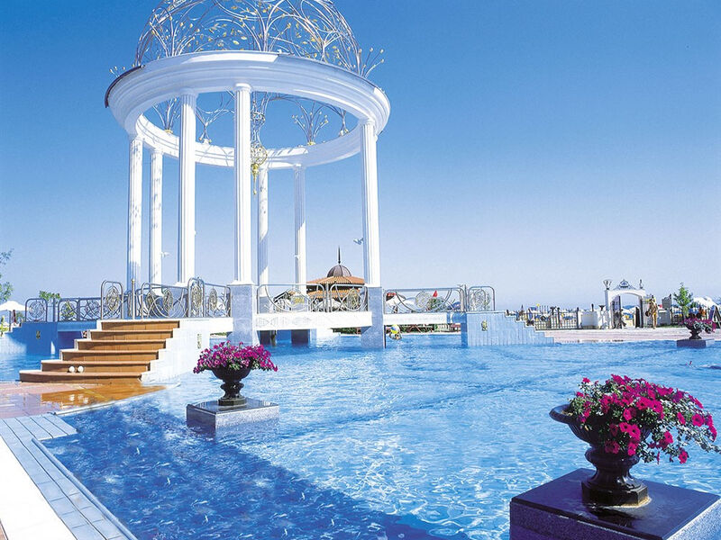 Royal Helena Sands