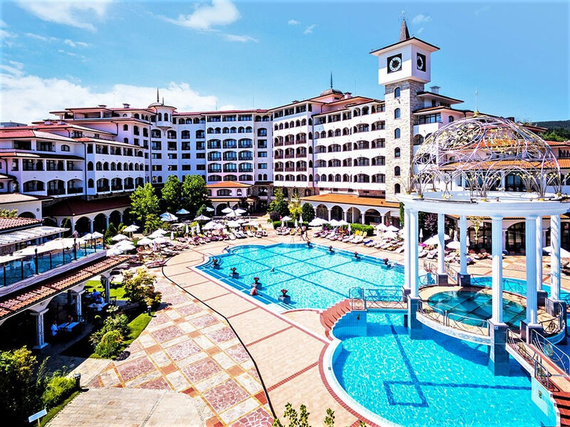 Royal Helena Sands