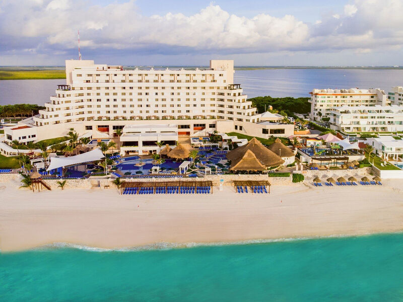 Royal Solaris Cancun Resort