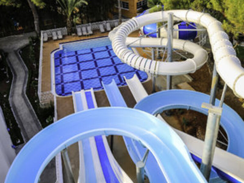 Rubi Platinum Spa Resort & Suites