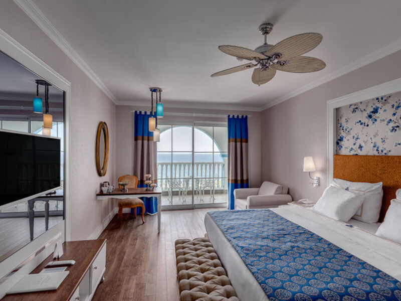 Rubi Platinum Spa Resort & Suites