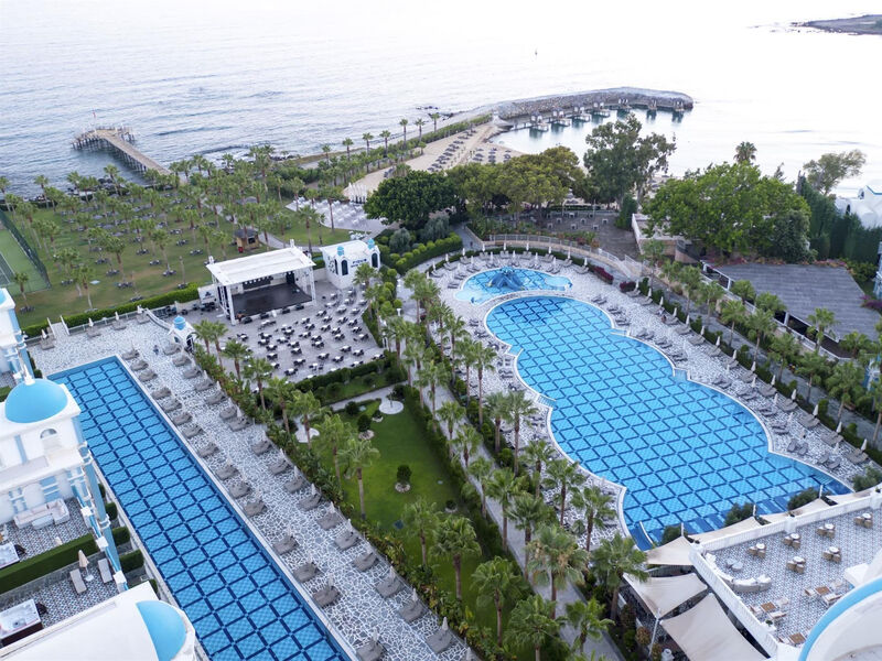 Rubi Platinum Spa Resort & Suites