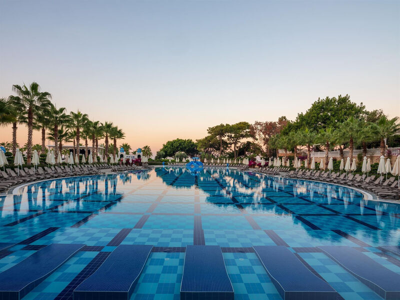 Rubi Platinum Spa Resort & Suites