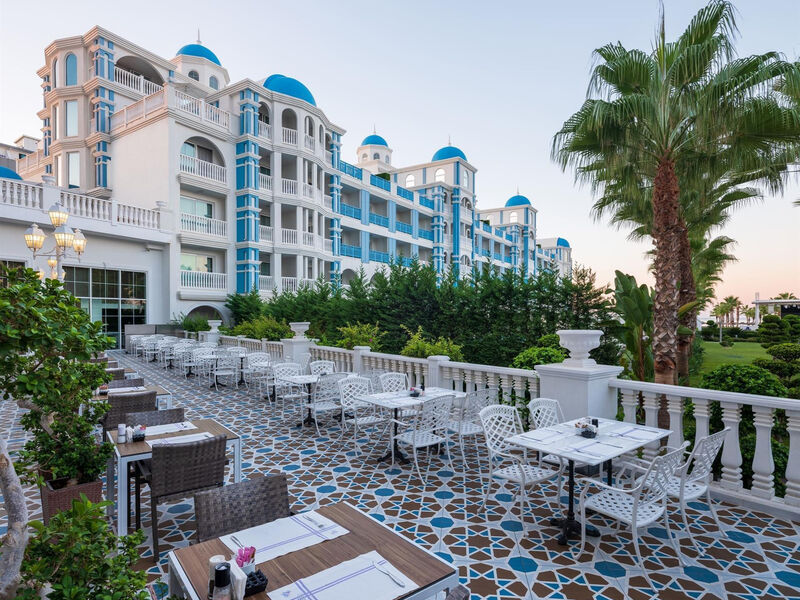 Rubi Platinum Spa Resort & Suites