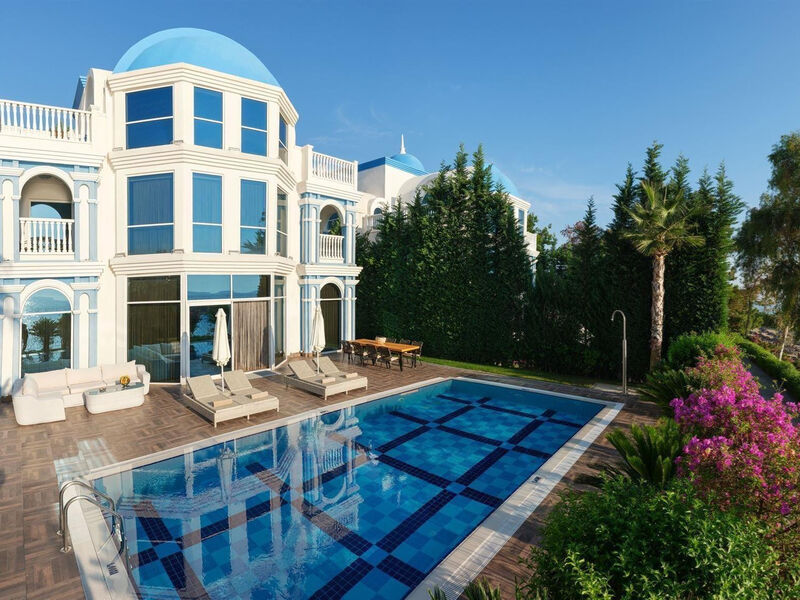 Rubi Platinum Spa Resort & Suites