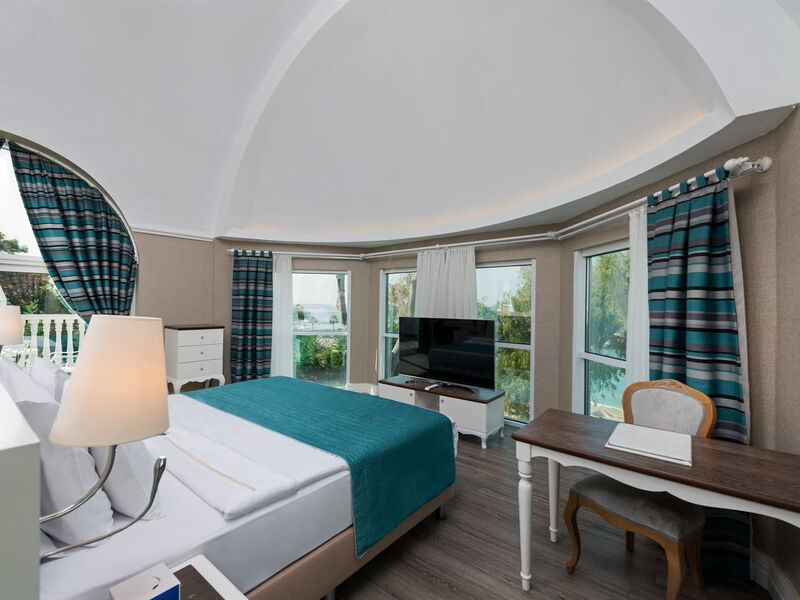 Rubi Platinum Spa Resort & Suites