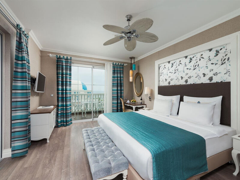 Rubi Platinum Spa Resort & Suites