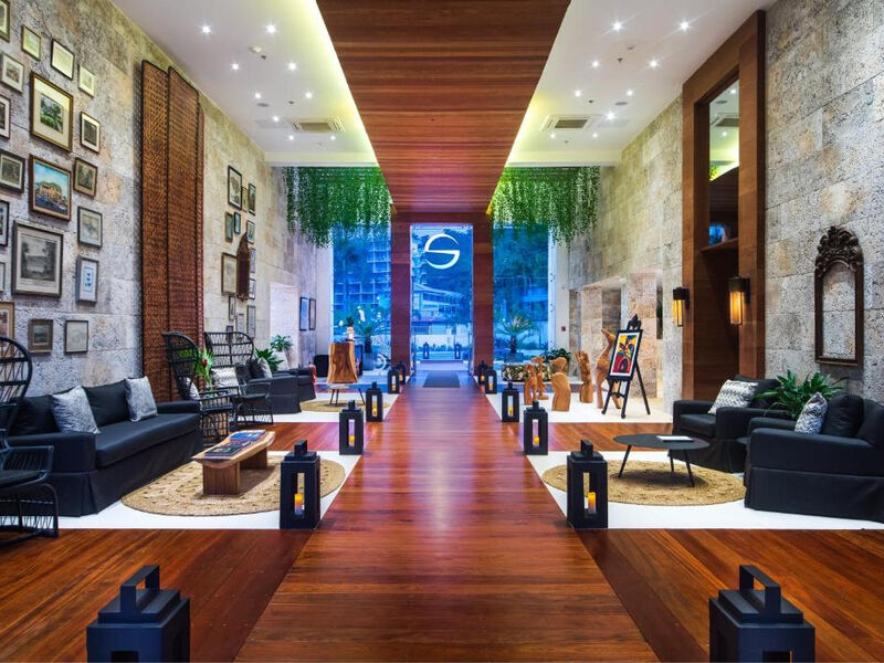 S Hotel Jamaica