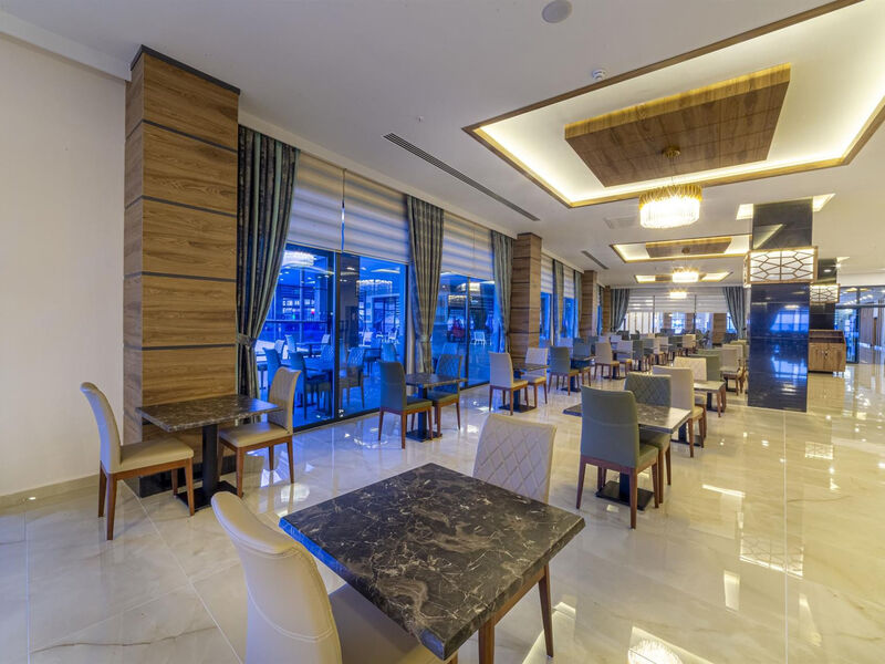 Sailors Beach Club