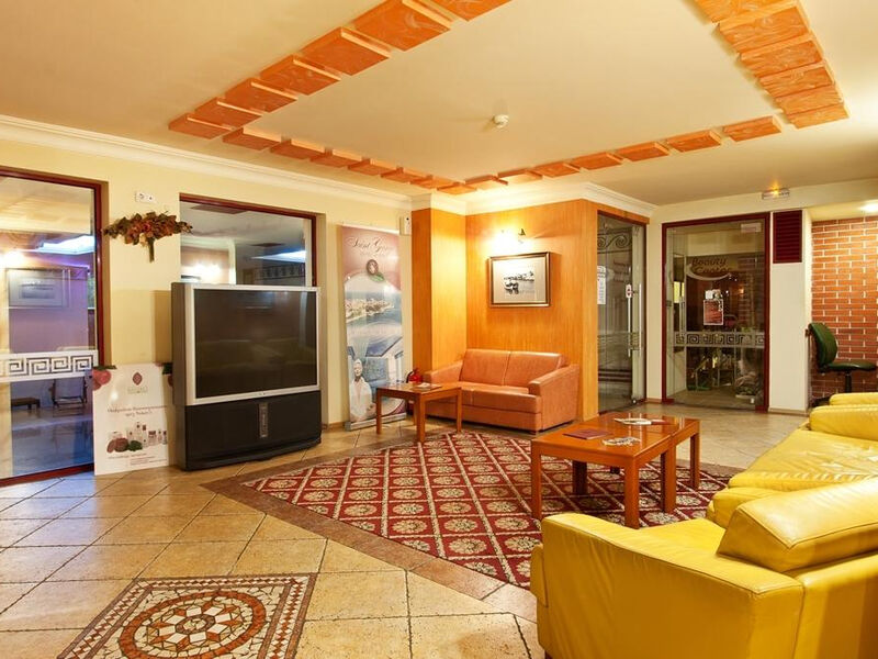 Saint George Hotel & Spa