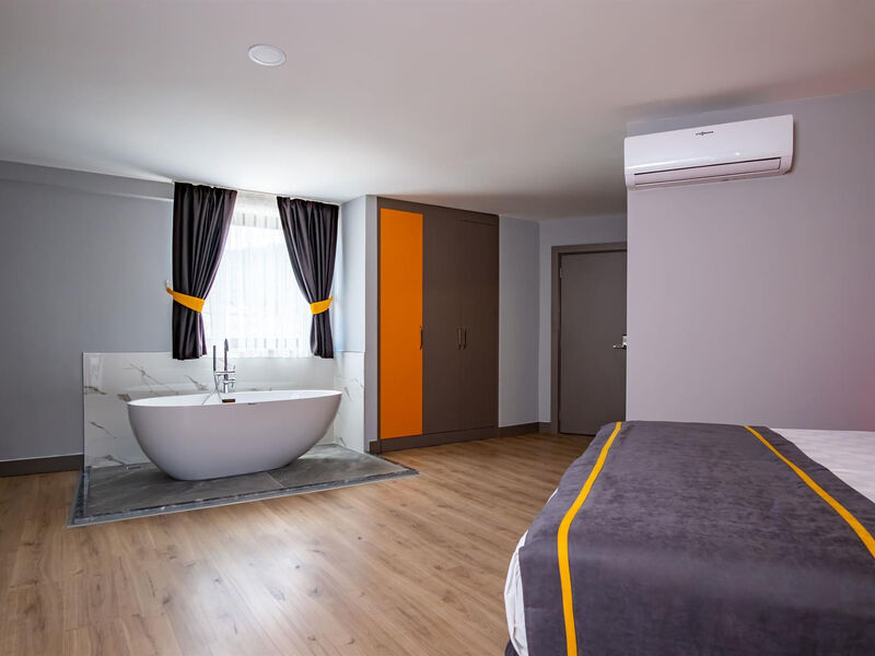 Saint Star Hotel Adult Only +18