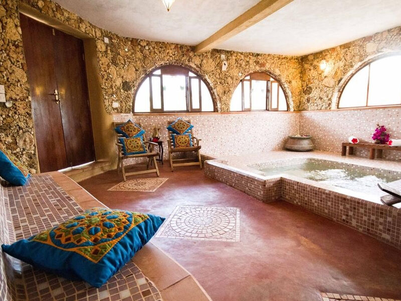Samaki Lodge